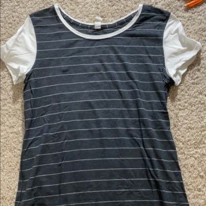 Lululemon tee